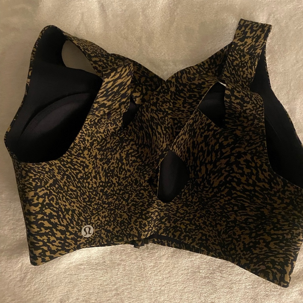 Lululemon Athletica Black and Gold Patterned Sports Bra